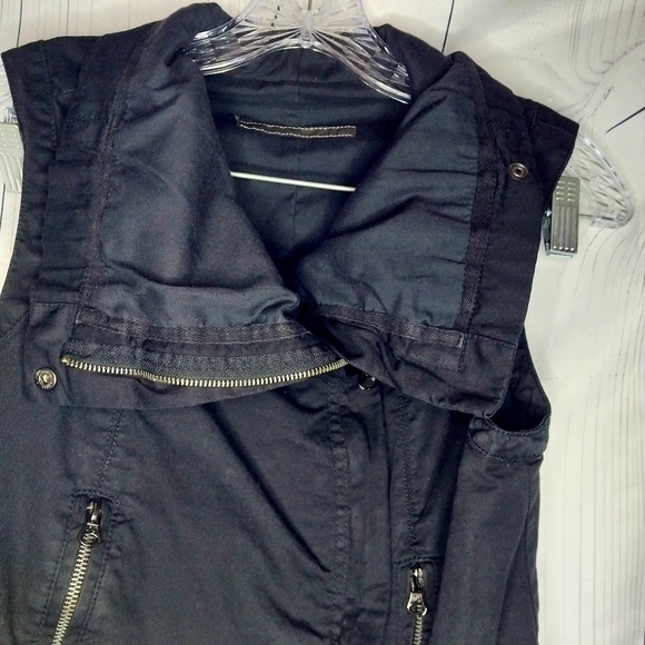 Zara Black Moto Vest with Zipper Details - Picture 6 of 7